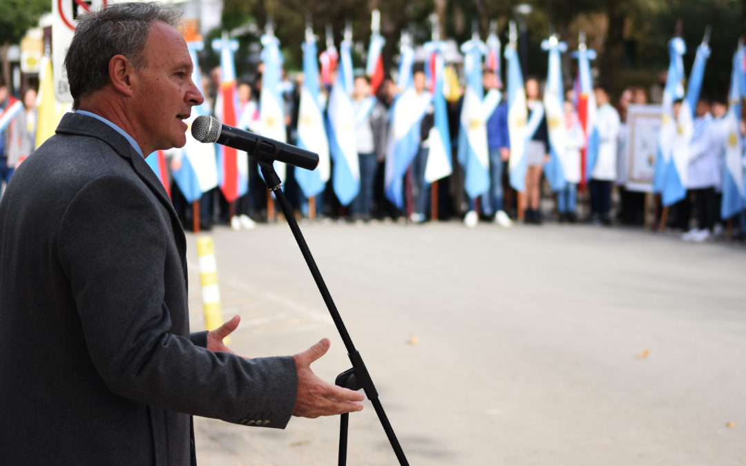 MARCHAR TODOS JUNTOS, A PASOS FIRMES, HACIA EL FUTURO