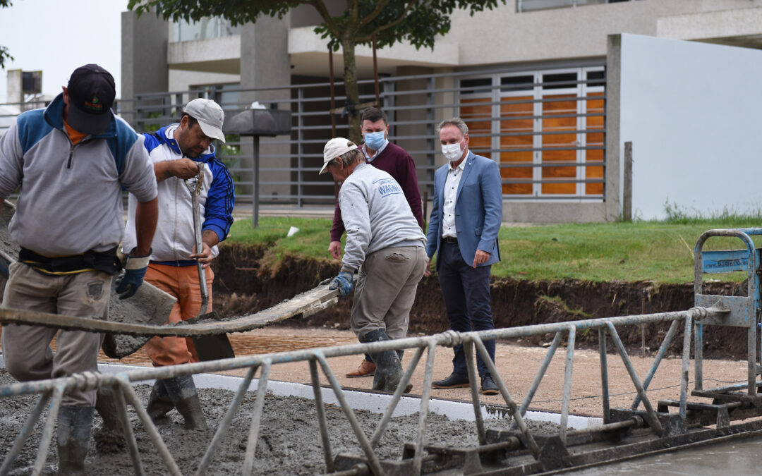 PAVIMENTACIÓN DE CALLE LOS RESEROS