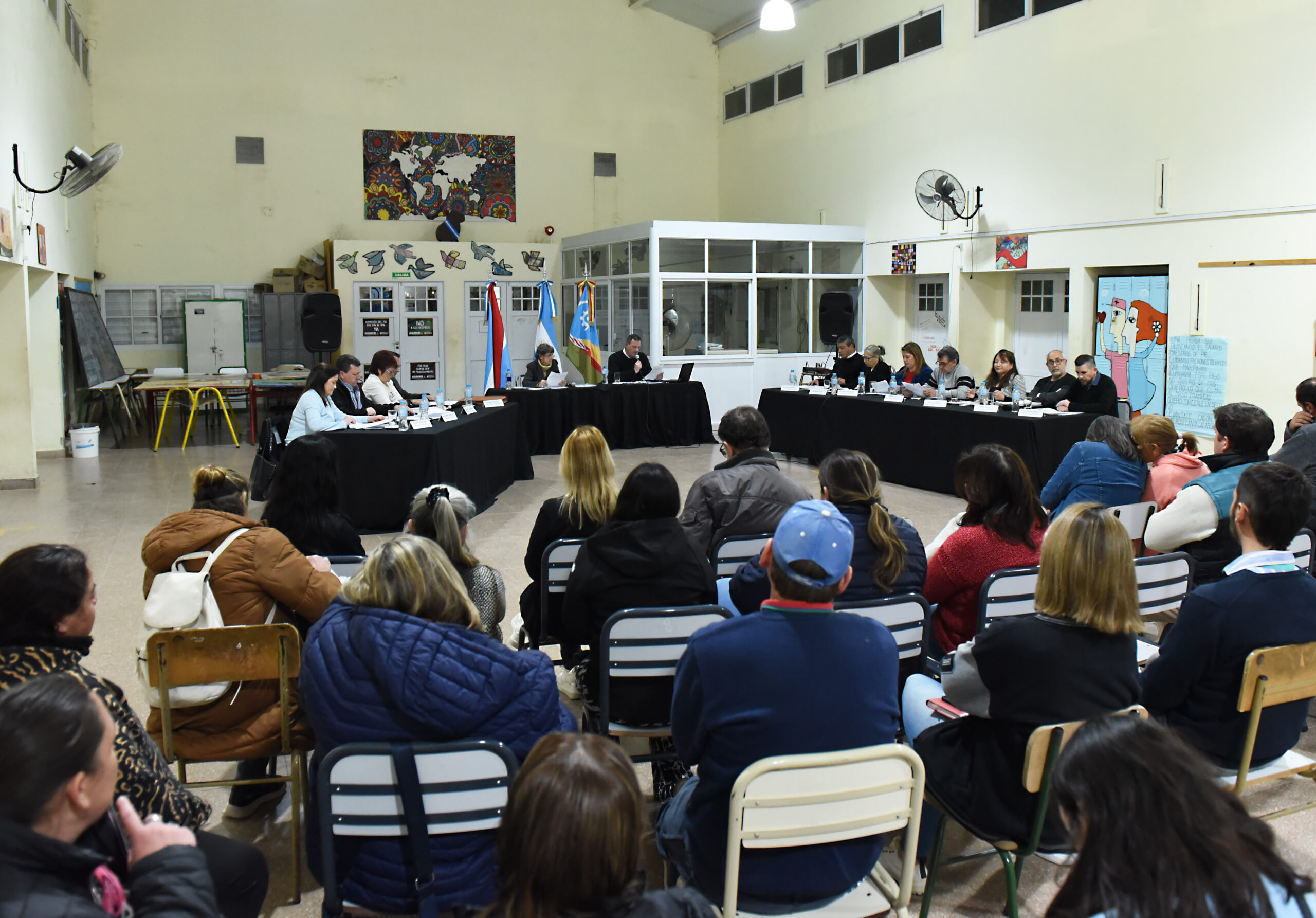 EL CONCEJO EN LOS BARRIOS: UNA JORNADA DEMOCRÁTICA CON LOS VECINOS DEL GUADALUPE Y SAN CAYETANO