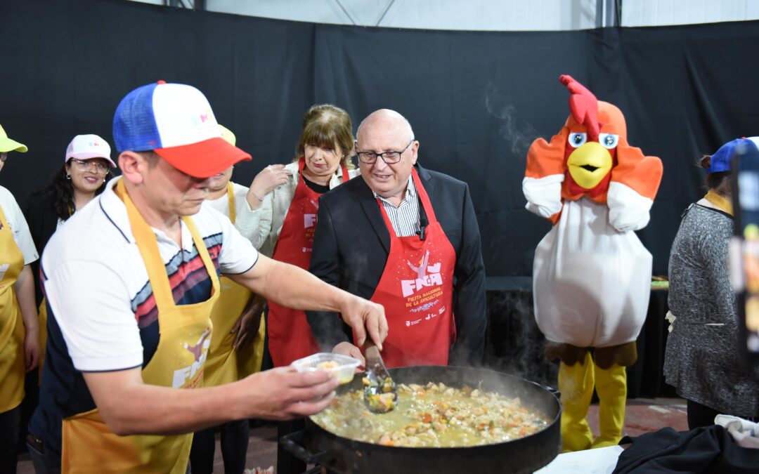 PRESENTACIÓN DE LOS CONCURSOS GASTRONÓMICOS DE ‘POLLO AL DISCO’ Y ‘POLLO AL DISCO SOLIDARIO’