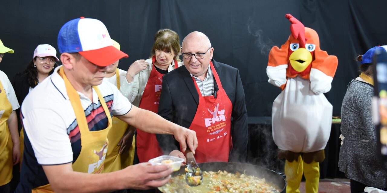 PRESENTACIÓN DE LOS CONCURSOS GASTRONÓMICOS DE ‘POLLO AL DISCO’ Y ‘POLLO AL DISCO SOLIDARIO’