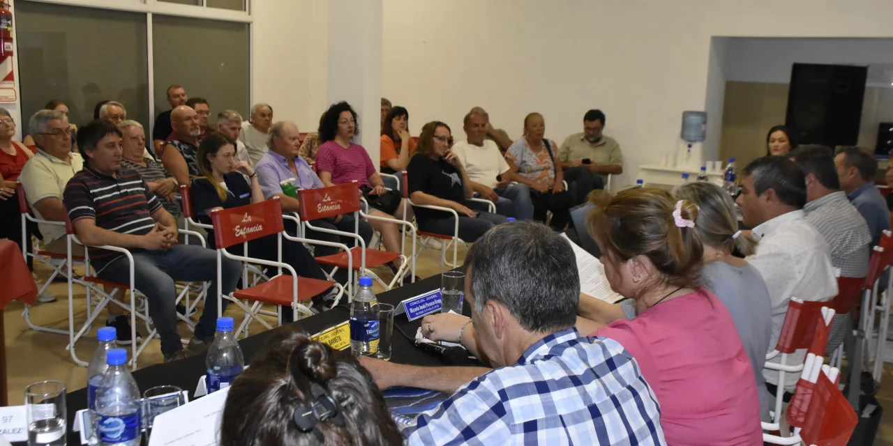 EL CONCEJO EN LOS BARRIOS: COMPARTIÓ OTRA JORNADA DEMOCRÁTICA CON LOS VECINOS