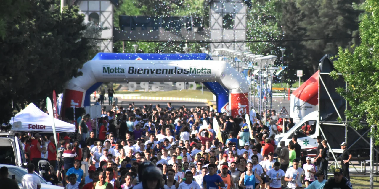 MULTITUDINARIA MARATÓN DE LA AVICULTURA