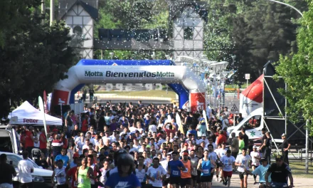 MULTITUDINARIA MARATÓN DE LA AVICULTURA