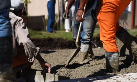 SUMAMOS OTRA CUADRA DE PAVIMENTO A LA TRAMA VIAL DEL BARRIO AZUL