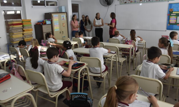 UNA CIUDAD AL SERVICIO DE LA EDUCACIÓN, COMO APORTE PARA EL DESARROLLO Y EL PROGRESO DE LAS PERSONAS